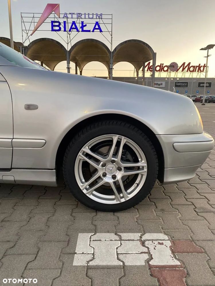 Mercedes-Benz CLK - 11