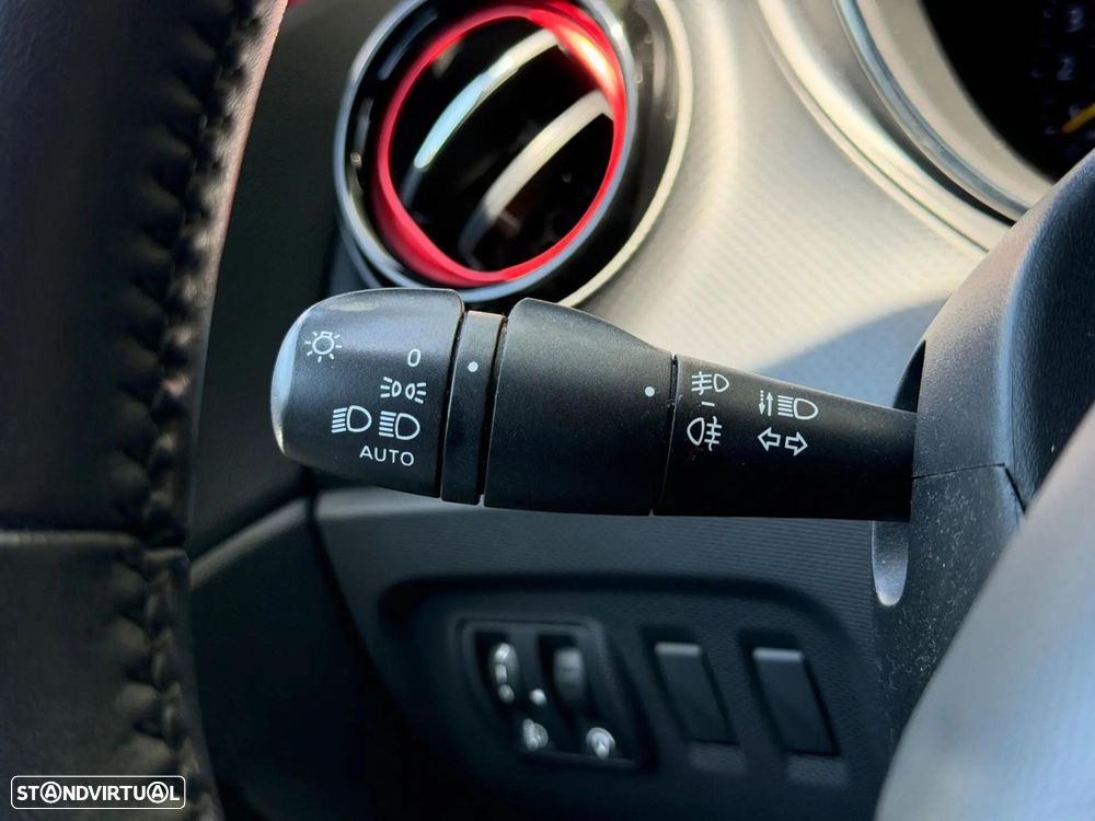 Renault Captur TCe 120 EDC Helly Hansen - 28