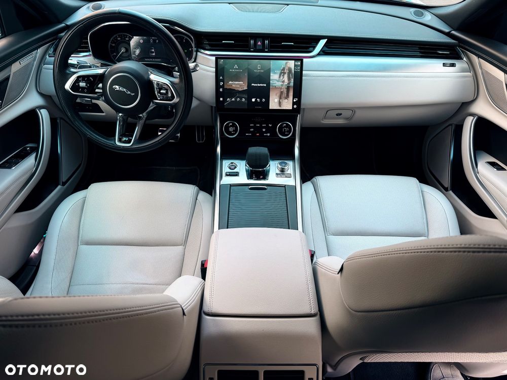 Jaguar XF D200 R-Dynamic SE - 11