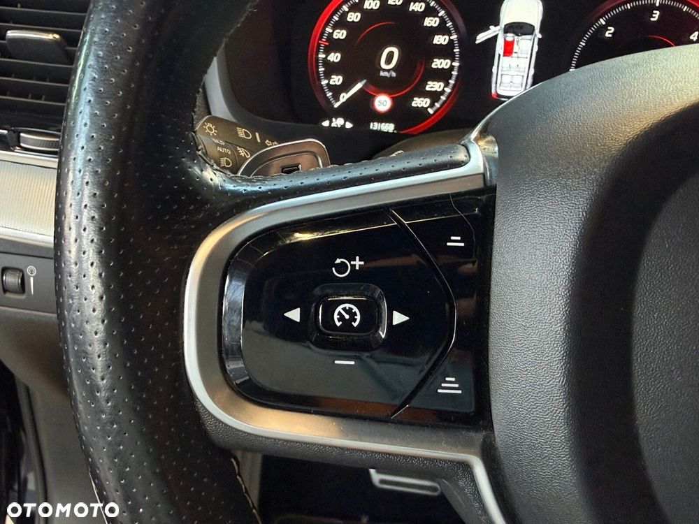 Volvo XC 90 - 36