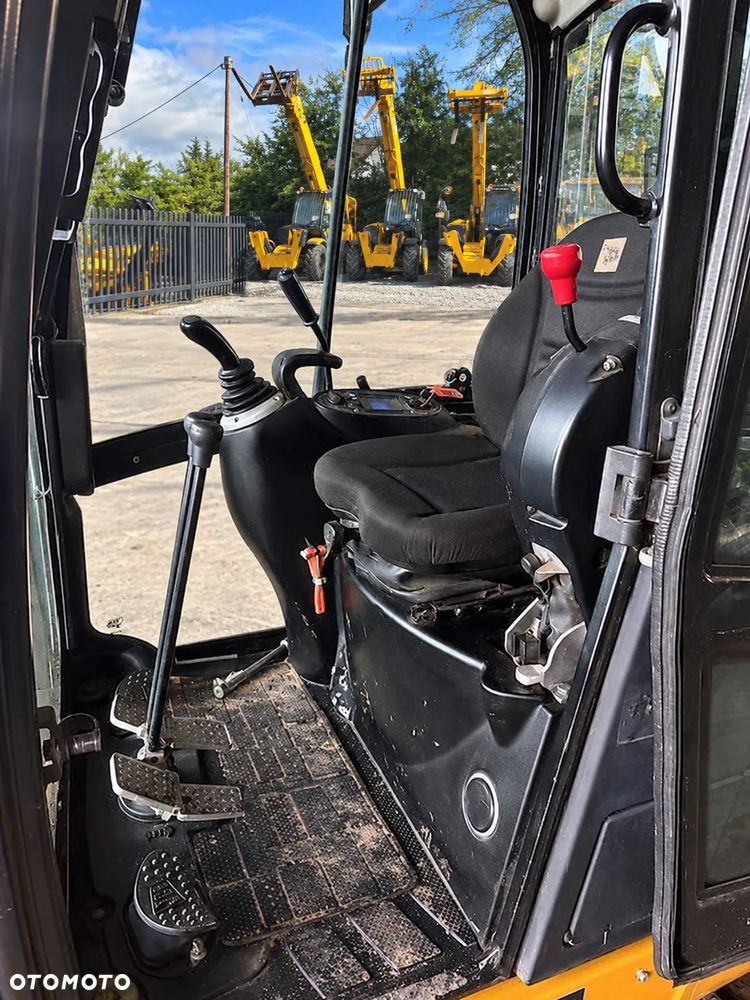 JCB 8018 - 5