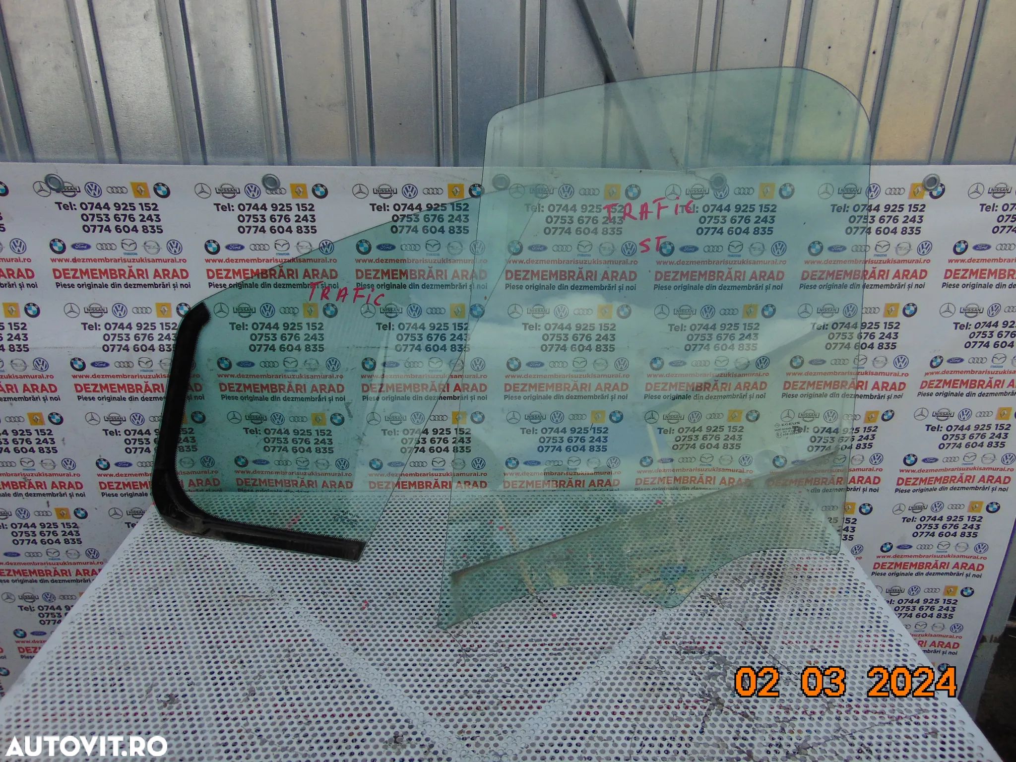 Geam usa Renault Trafic 2014-2023  Opel Vivaro geamuri usi stanga dreapta fata 2014-2024 - 1