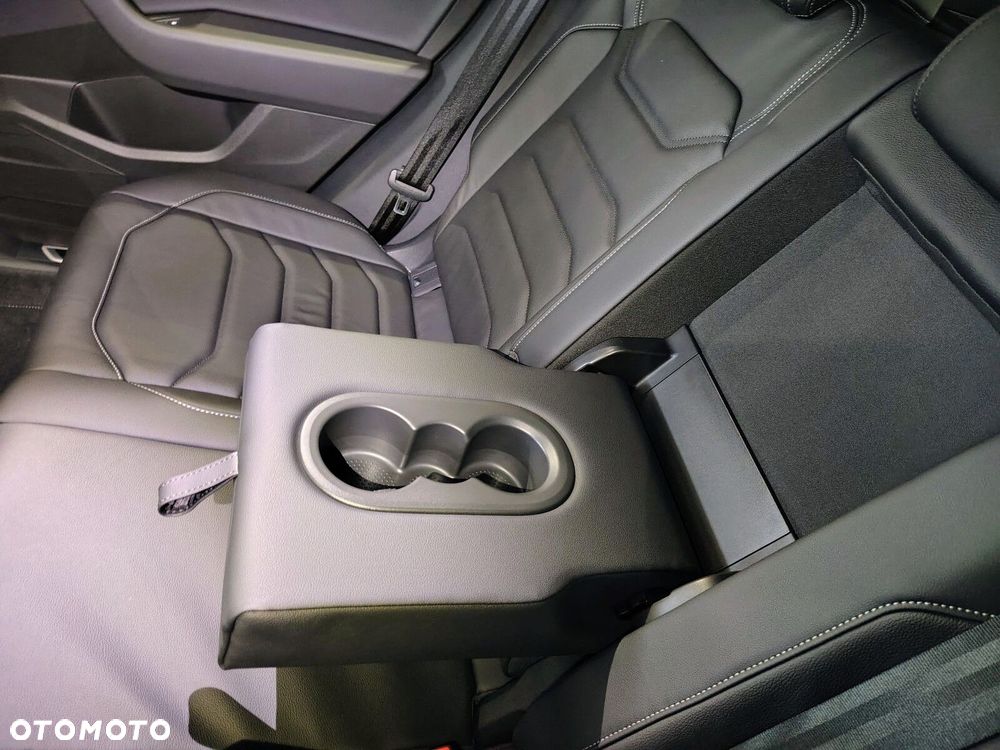 Volkswagen Touareg - 34