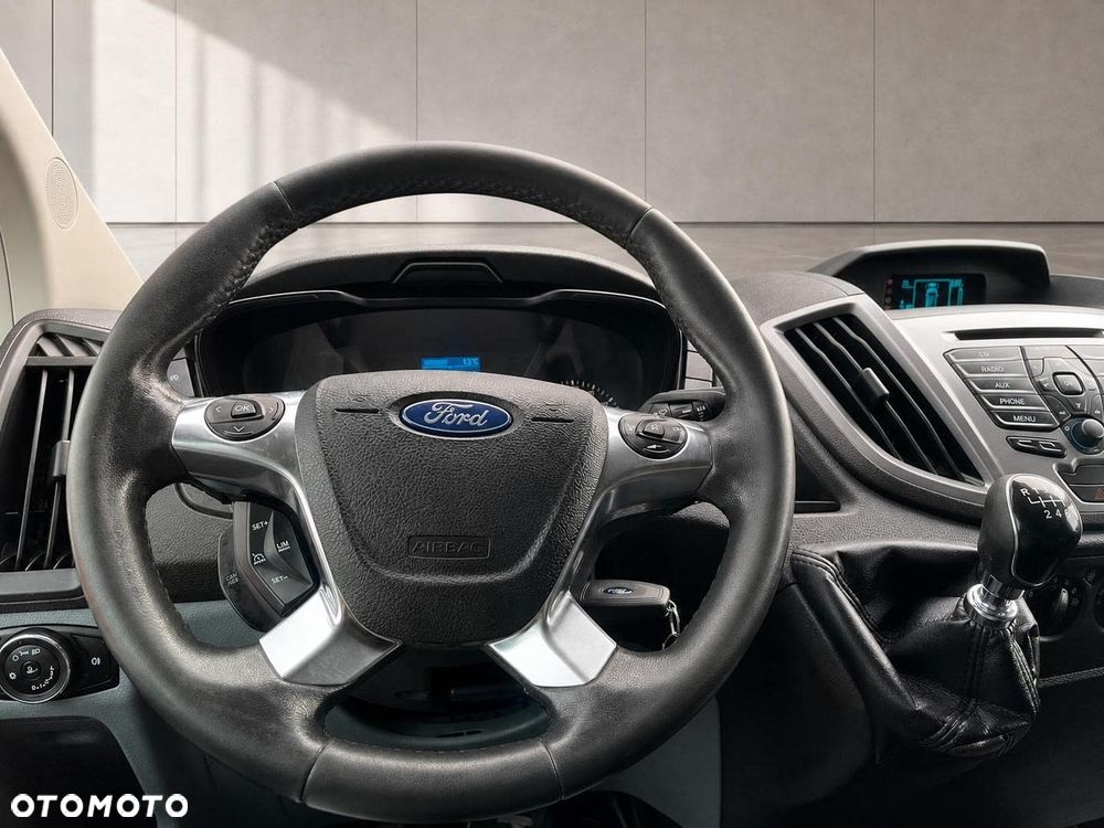 Ford Transit 2.2 - 8