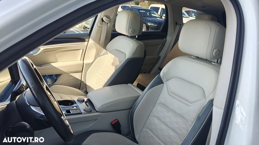 Volkswagen Touareg 3.0 V6 TDI 4Motion DPF Automatik Elegance - 9