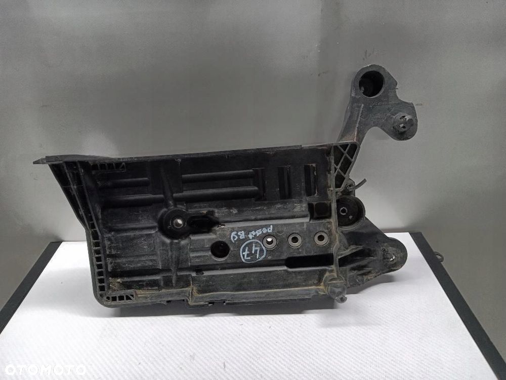 PODSTAWA AKUMULATORA VW PASSAT B8 5Q0915321J - 5