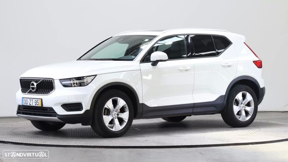 Volvo XC 40 1.5 T3 Momentum Plus - 1