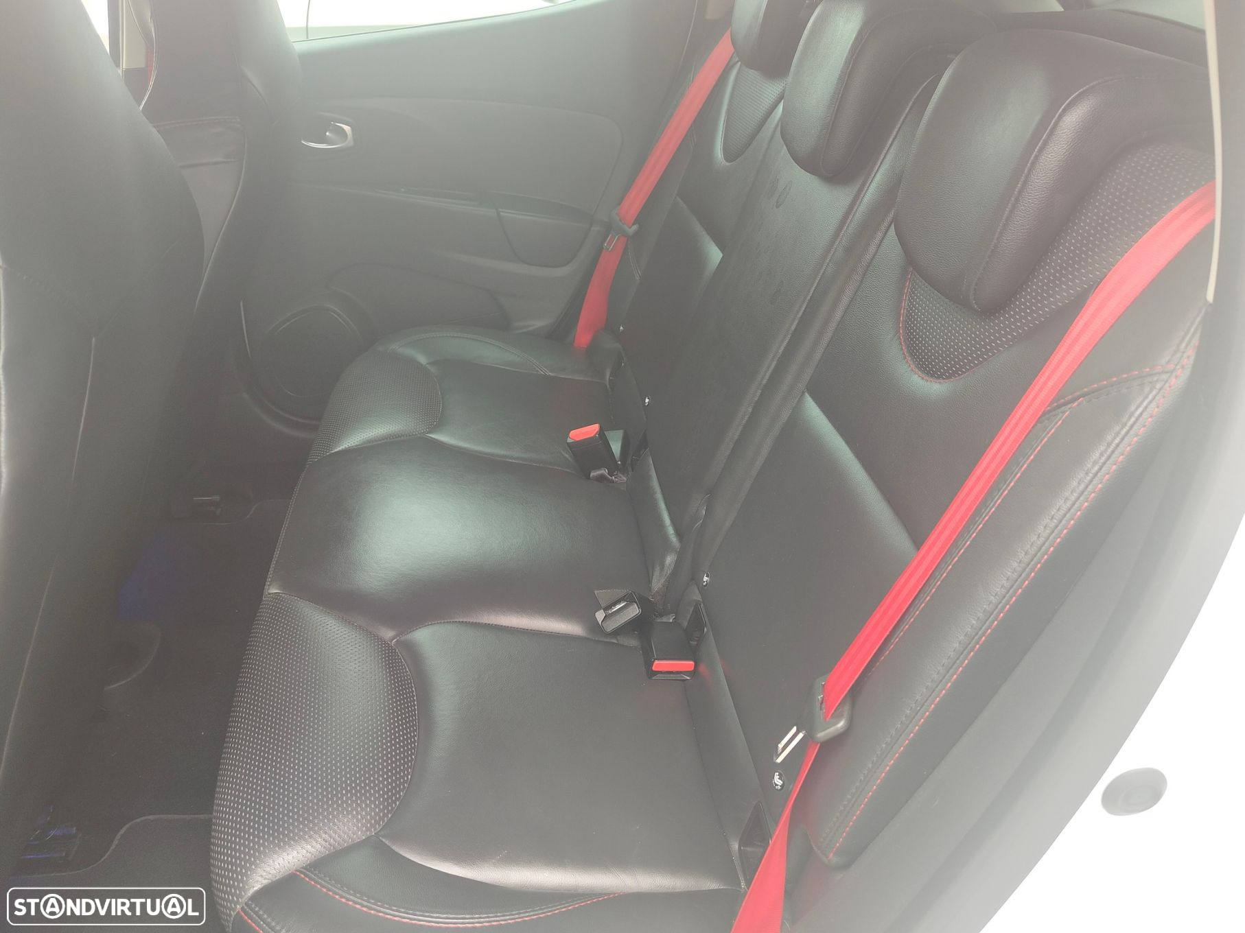 Renault Clio 1.6 T RS Trophy EDC - 12