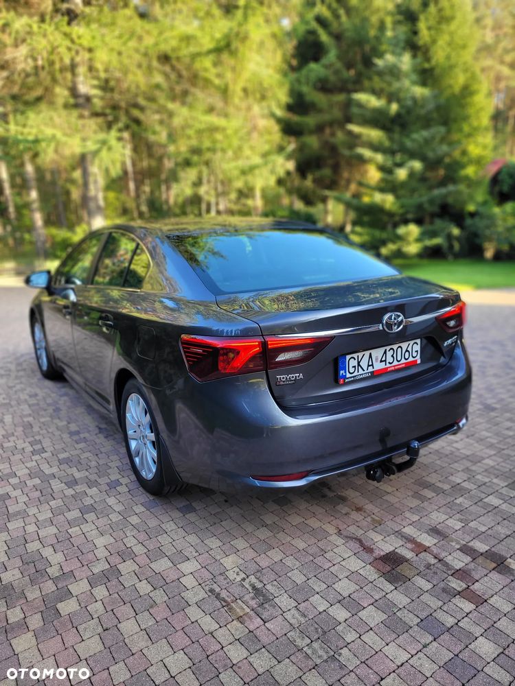 Toyota Avensis 1.6 Life - 3