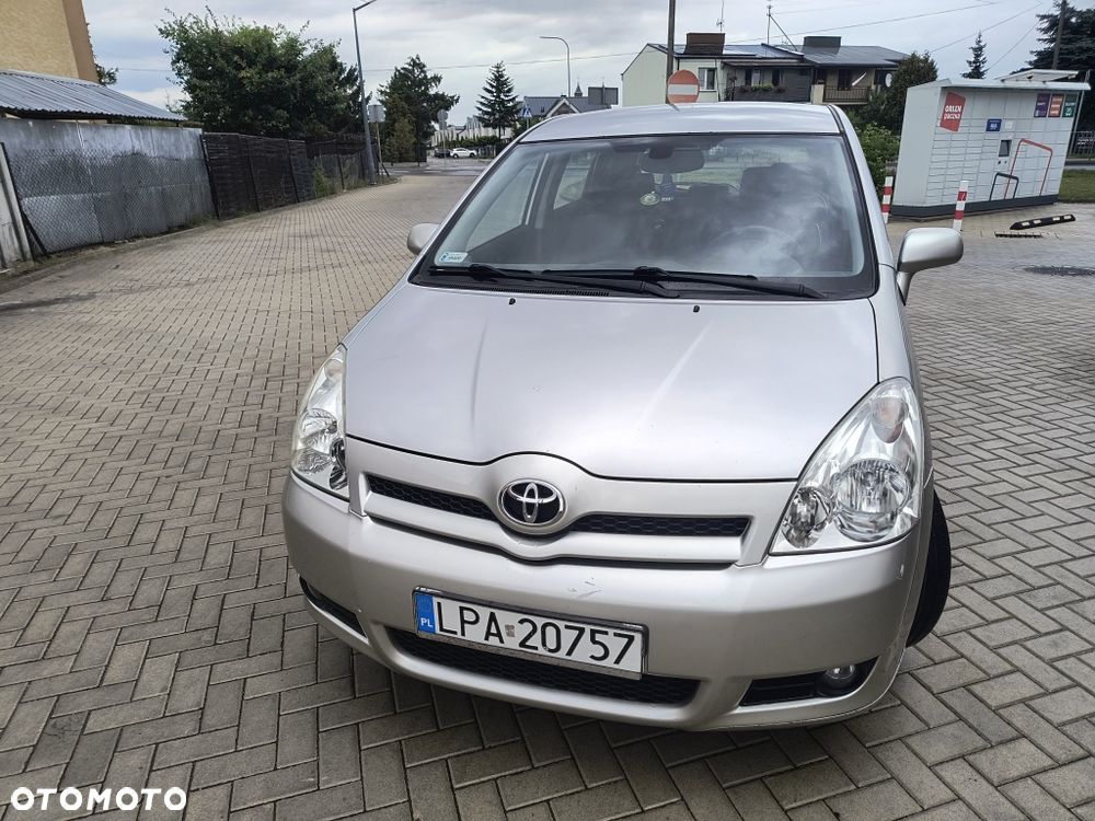 Toyota Corolla Verso - 2