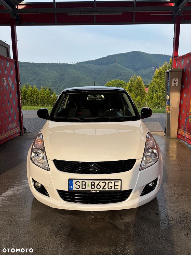 Suzuki Swift 2012 photo 5