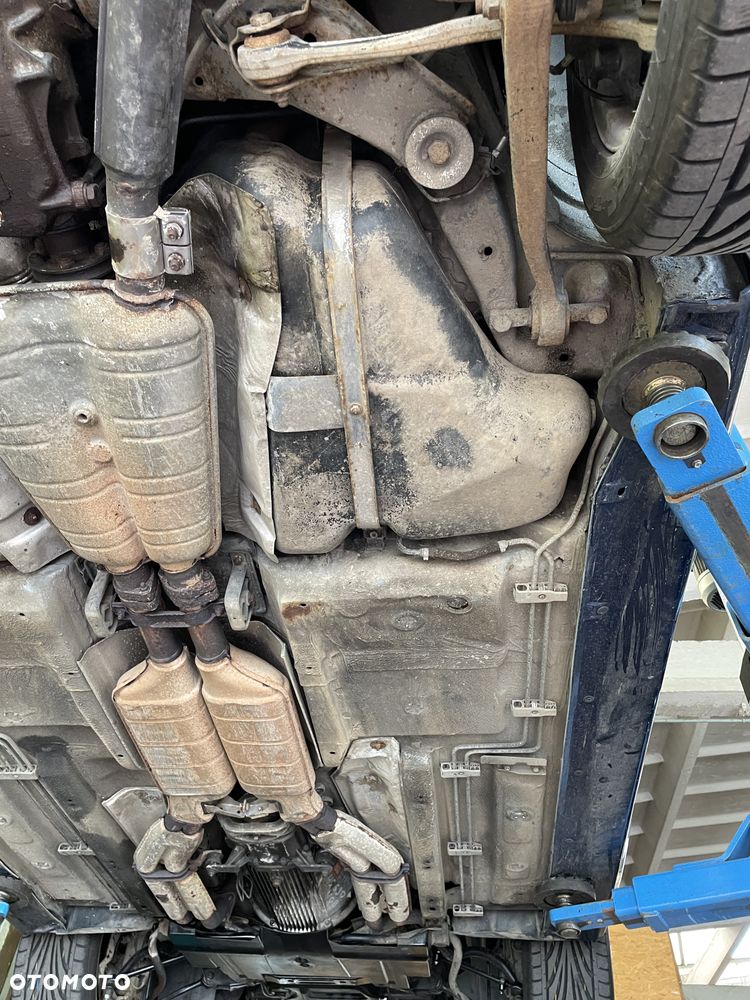 BMW Seria 8 - 33
