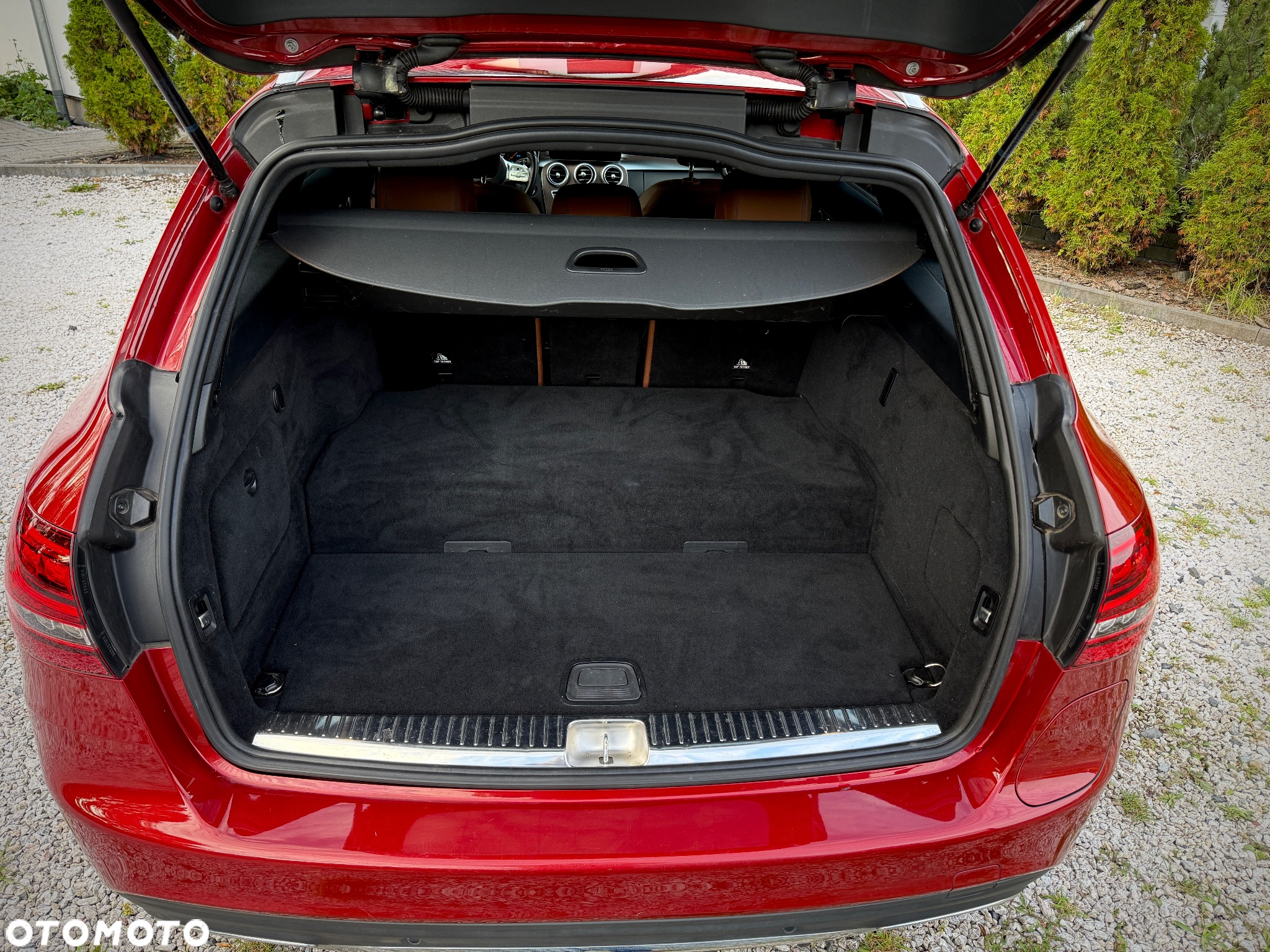 Mercedes-Benz Klasa C 300 de 9G-TRONIC - 32