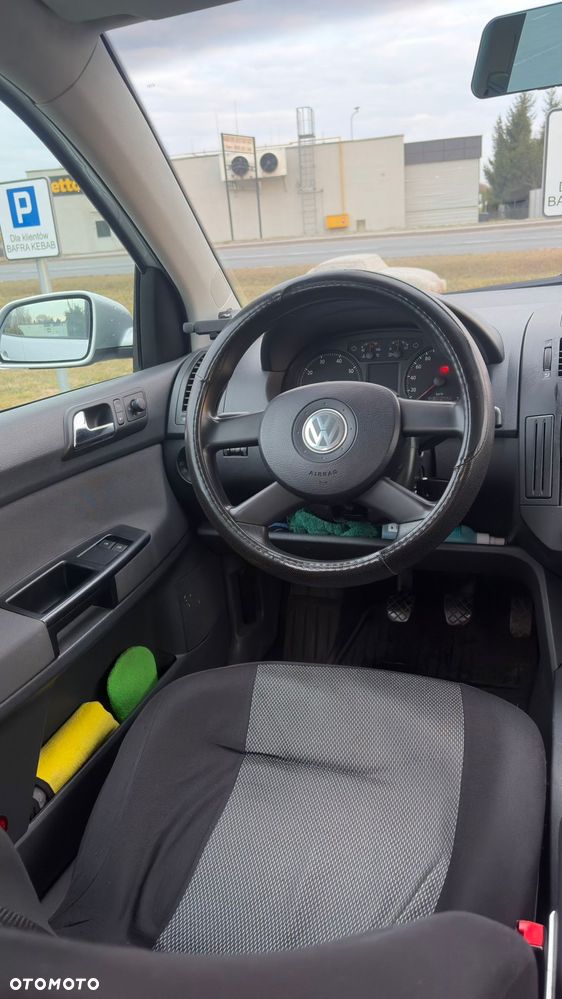 Volkswagen Polo 1.4 16V Comfortline - 15