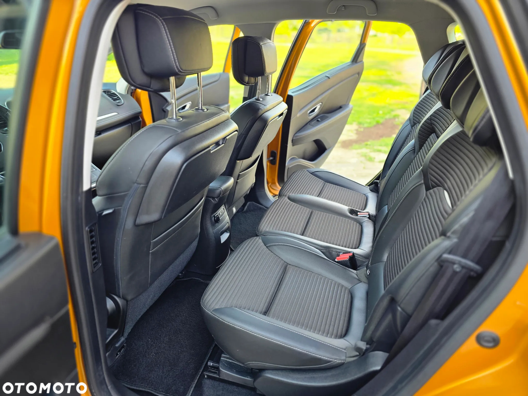 Renault Scenic 1.5 dCi Energy Limited EDC EU6 - 32