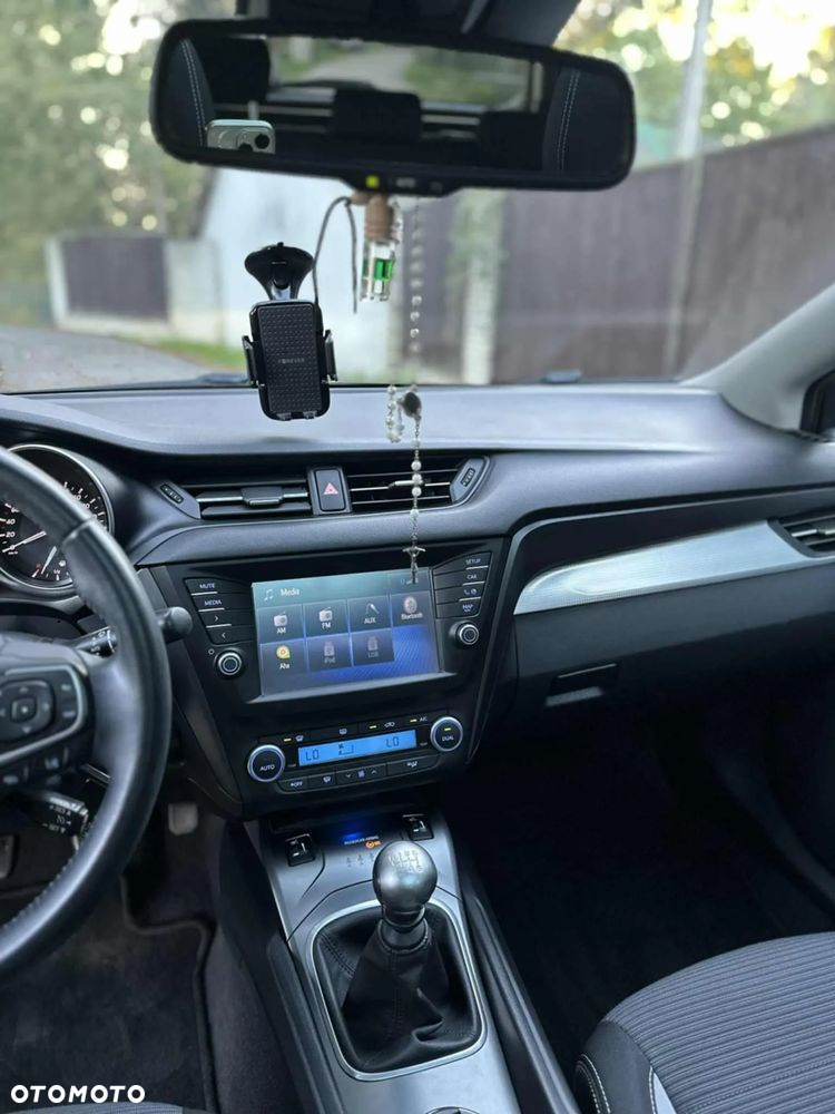 Toyota Avensis Touring Sports 1.8 Executive - 7
