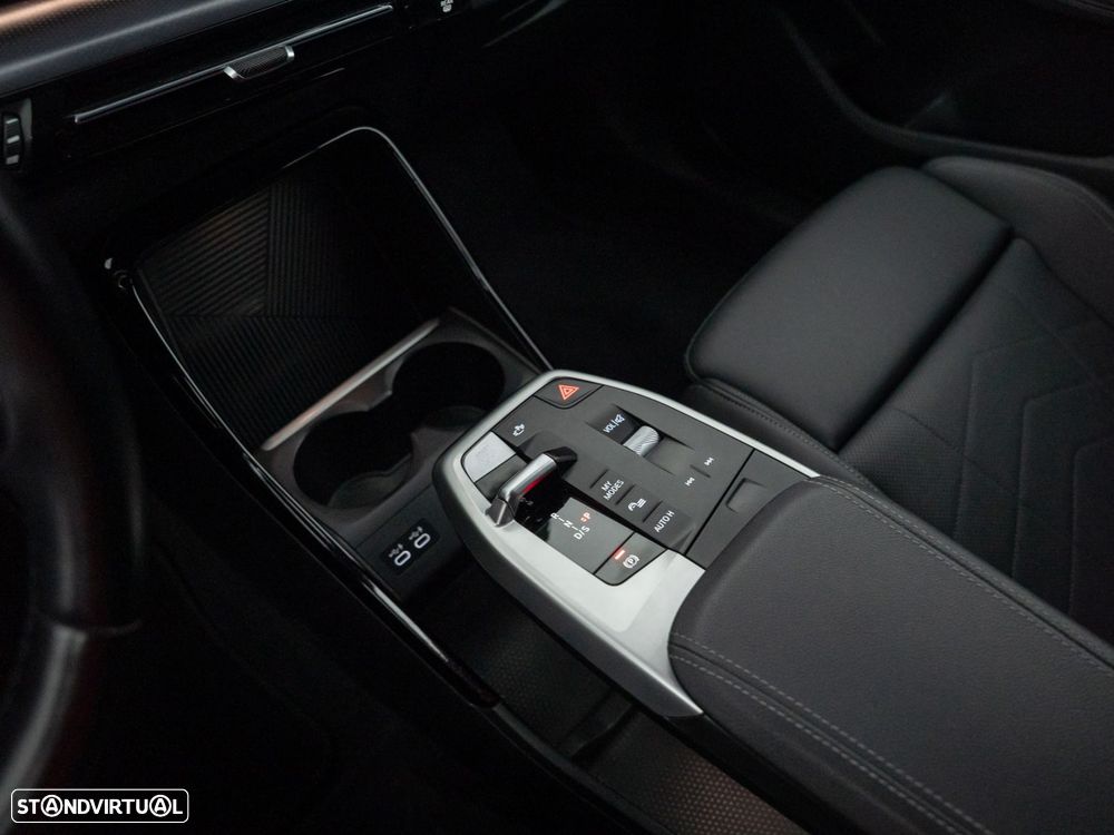 BMW 218 Active Tourer d Pack Desportivo M Auto - 26