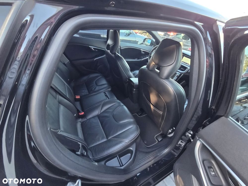 Volvo V40 D4 Drive-E R-Design Kinetic - 17