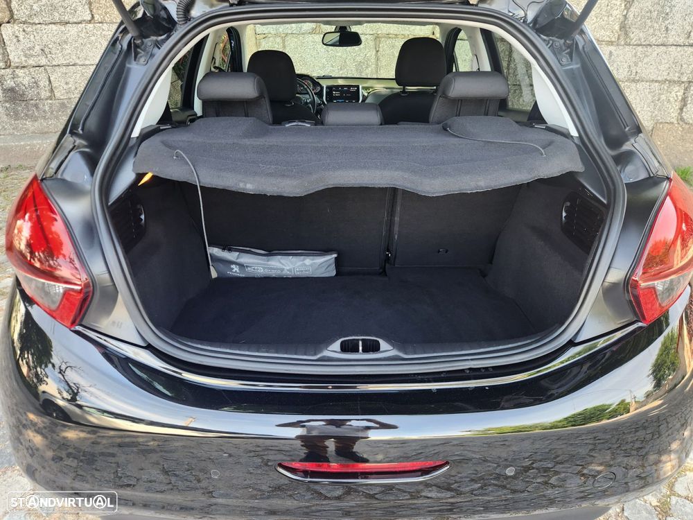 Peugeot 208 1.5 BlueHDi Signature - 36