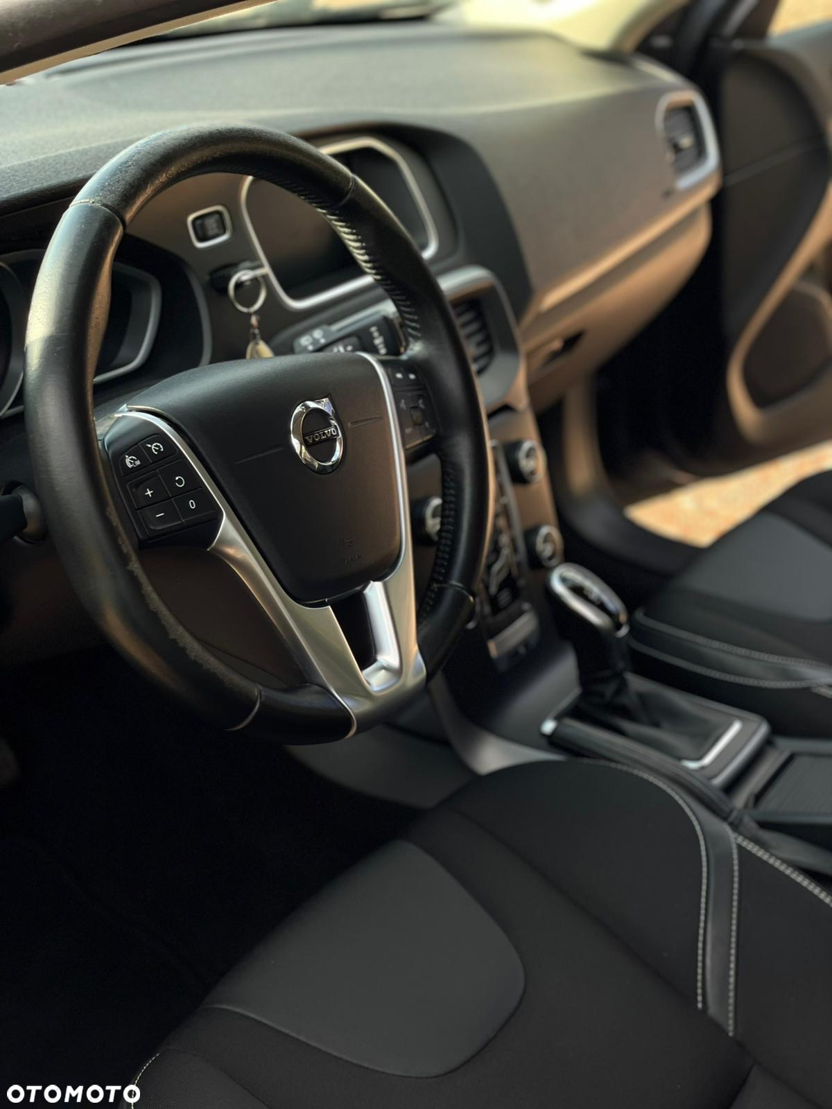 Volvo V40 D3 Geartronic - 18