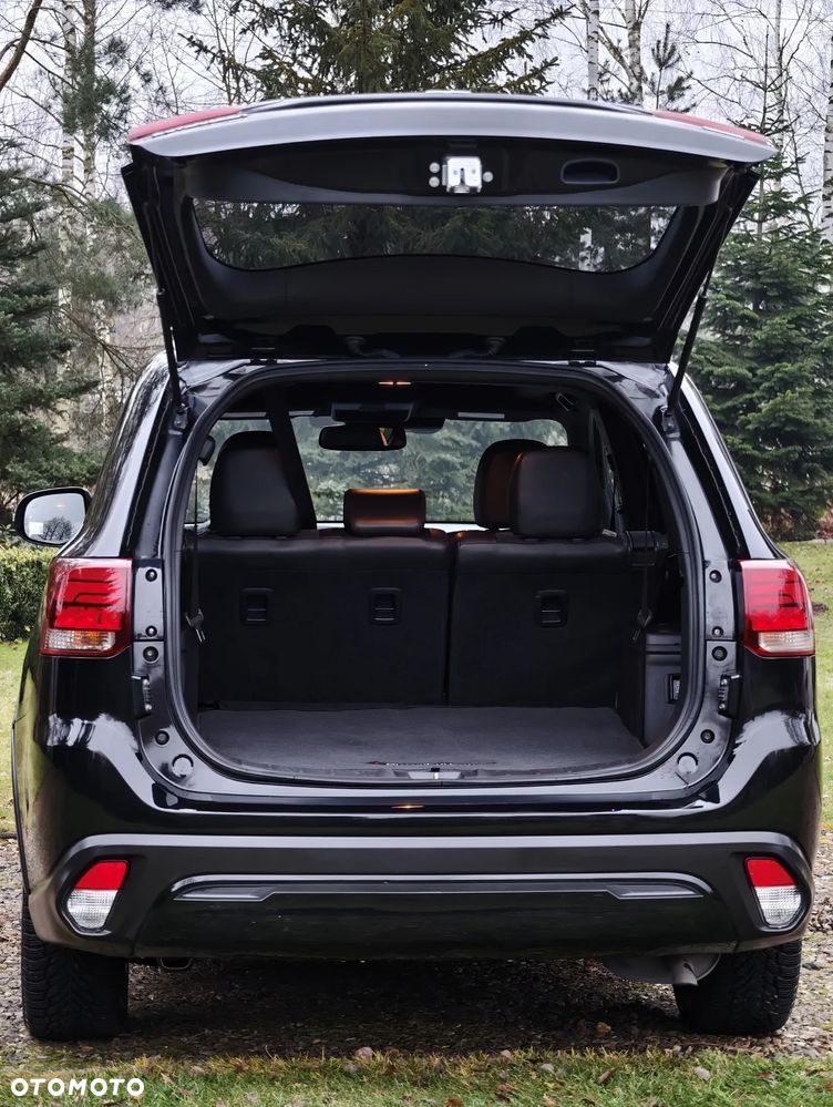 Mitsubishi Outlander 2.4 4WD CVT Intense - 16