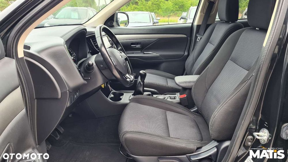 Mitsubishi Outlander - 38