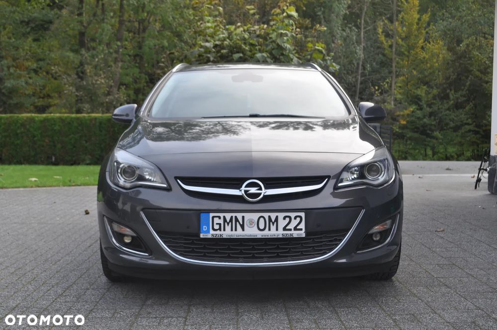 Opel Astra 1.4 Turbo Exklusiv - 11