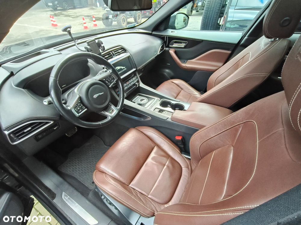 Jaguar F-Pace S AWD - 11