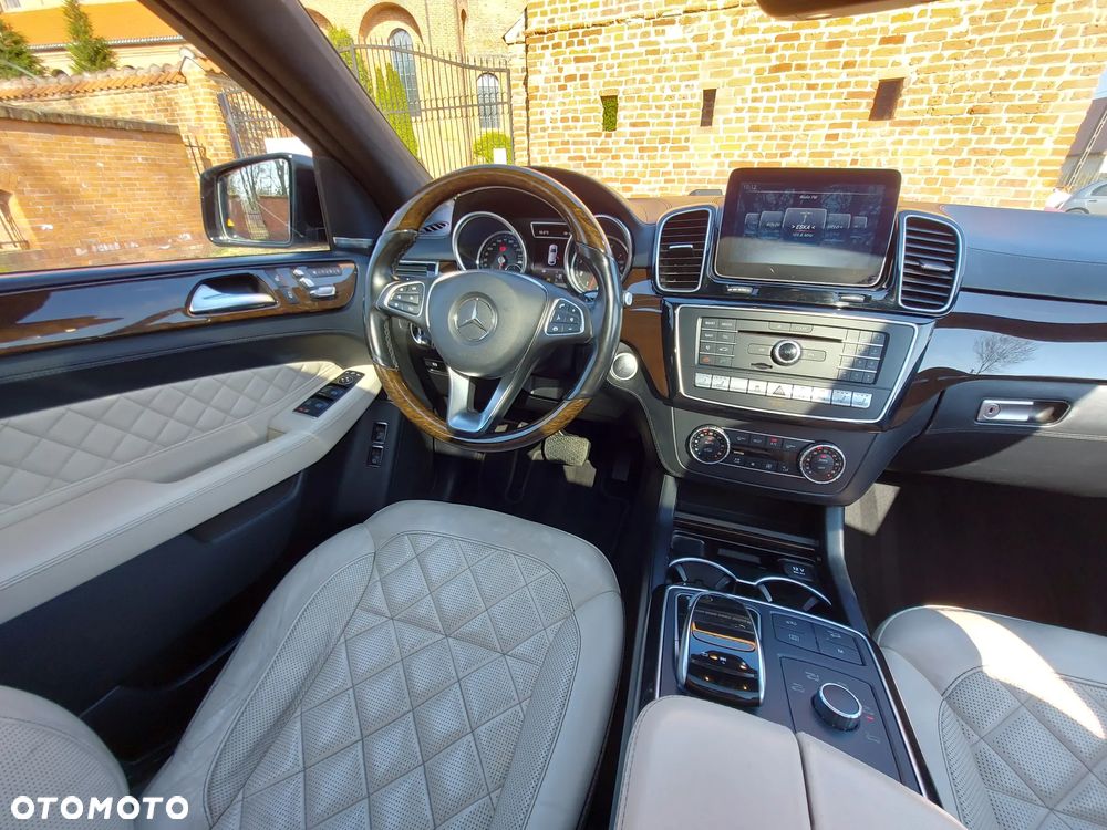 Mercedes-Benz GLE - 11