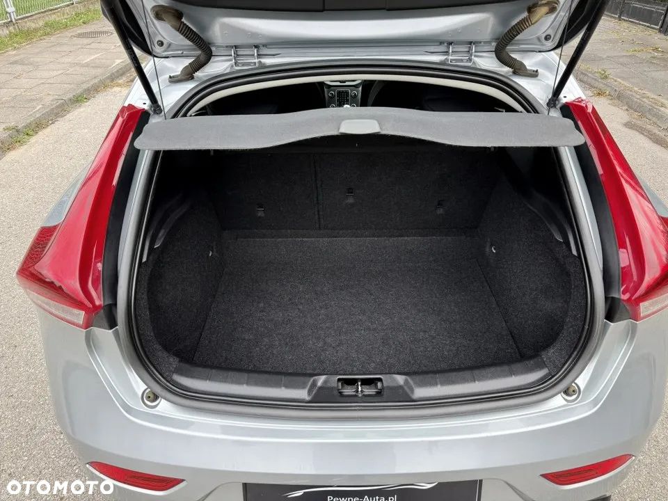 Volvo V40 T3 Momentum - 38