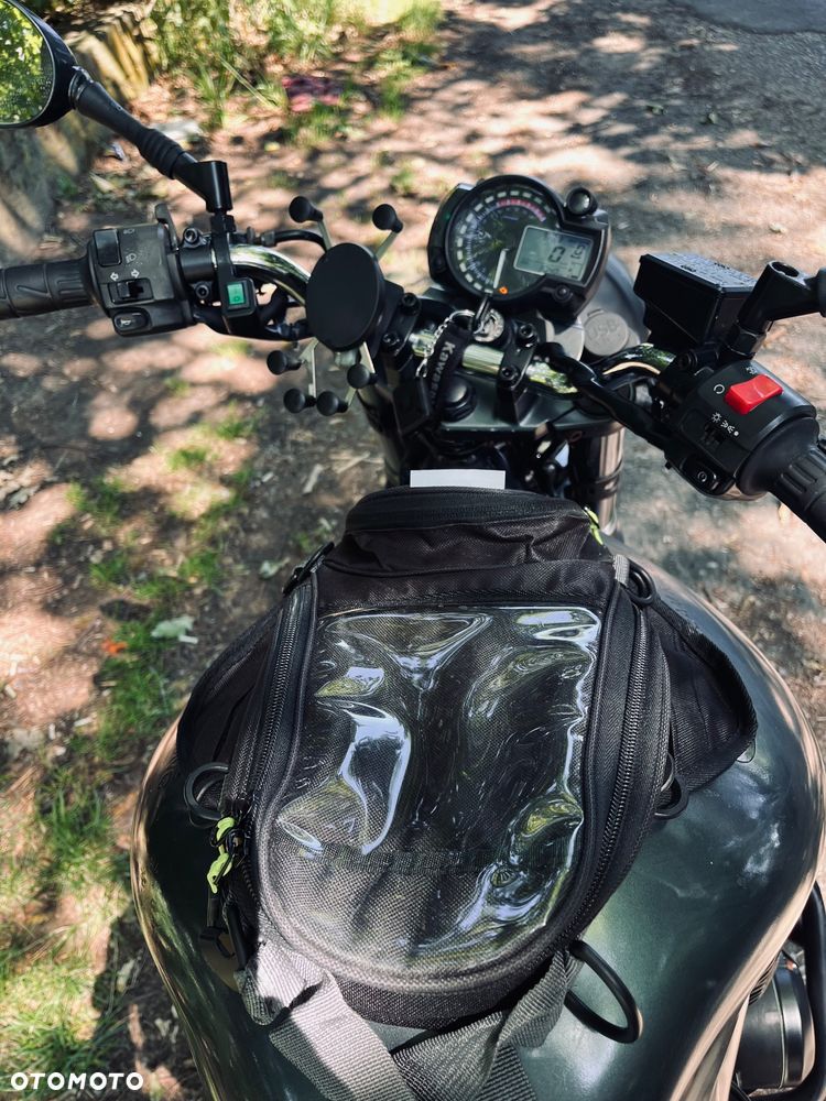Kawasaki ZR - 17