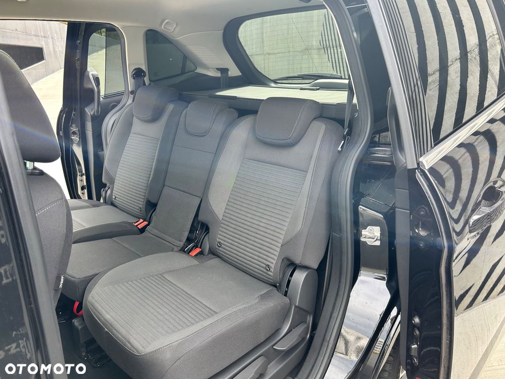 Ford Grand C-MAX - 25