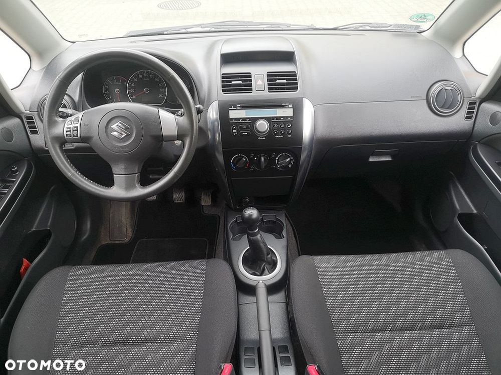 Suzuki SX4 - 8