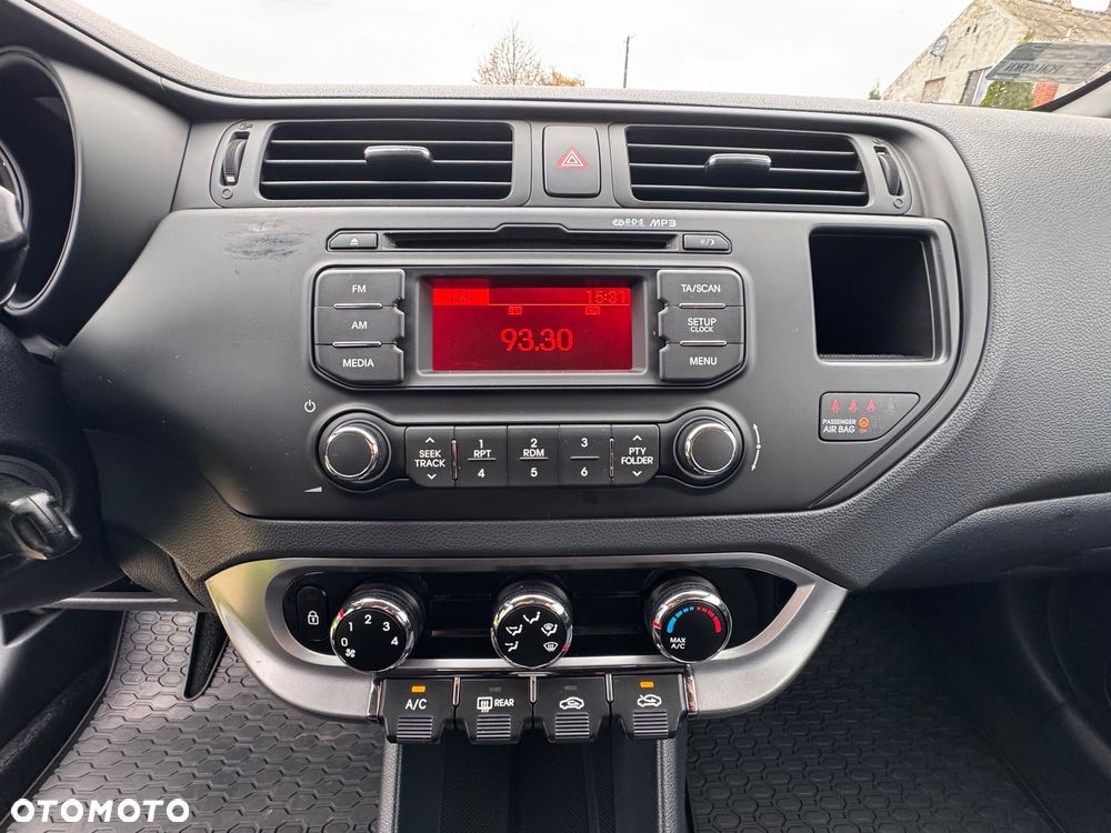 Kia Rio 1.1 crdi M - 19