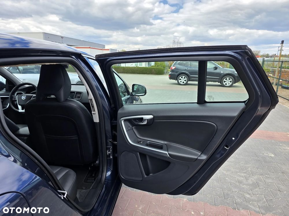 Volvo V60 D6 Twin Engine Geartronic Summum - 12