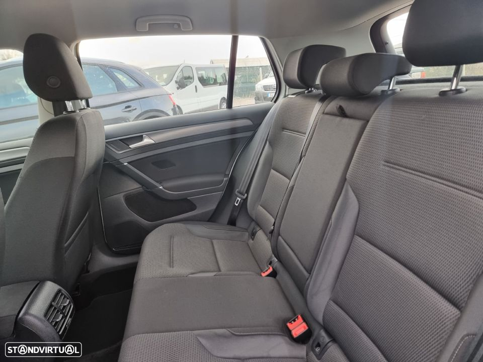 VW e-Golf AC/DC - 9