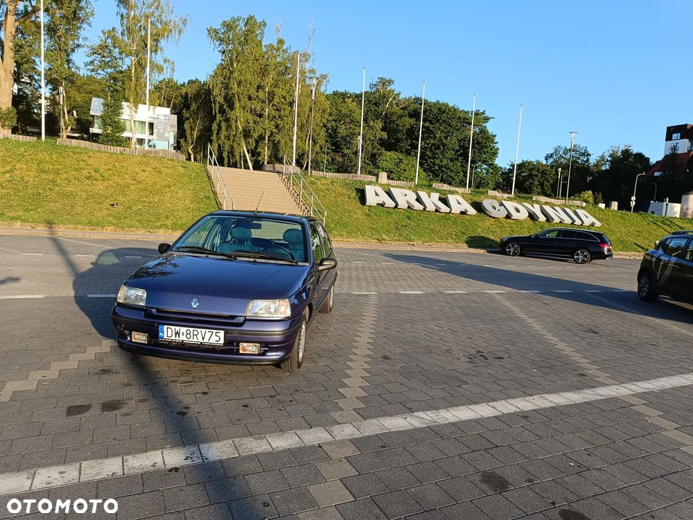 Renault Clio - 2