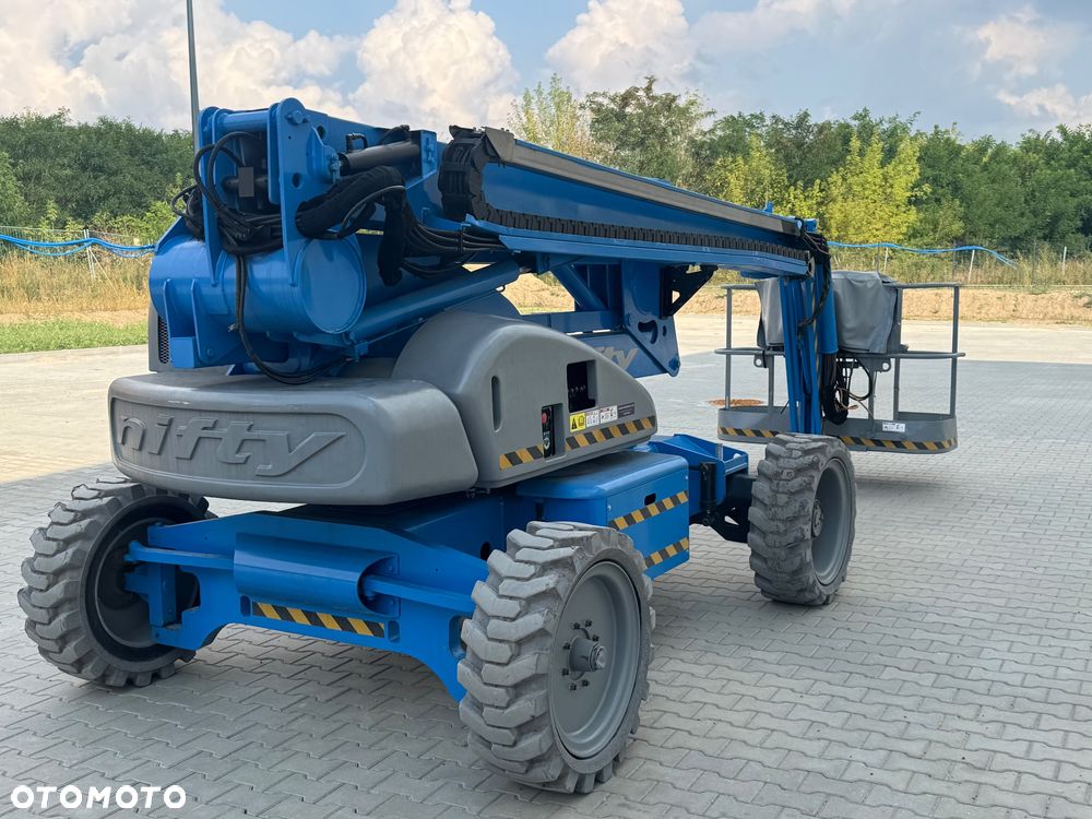 Nifty HR21 Hybryda 21 metrów Podnosnik zwyżka - 9