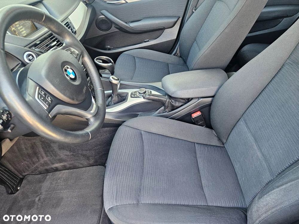 BMW X1 sDrive18d - 23