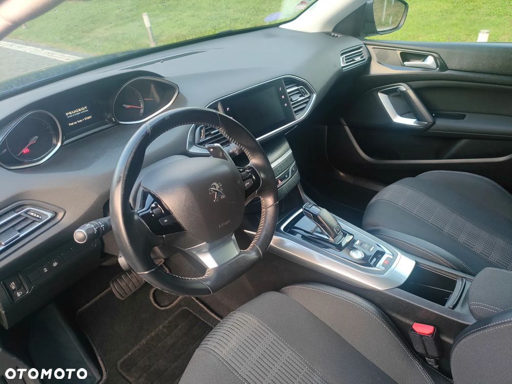 Peugeot 308 1.2 PureTech Allure Pack S&S EAT8 - 8