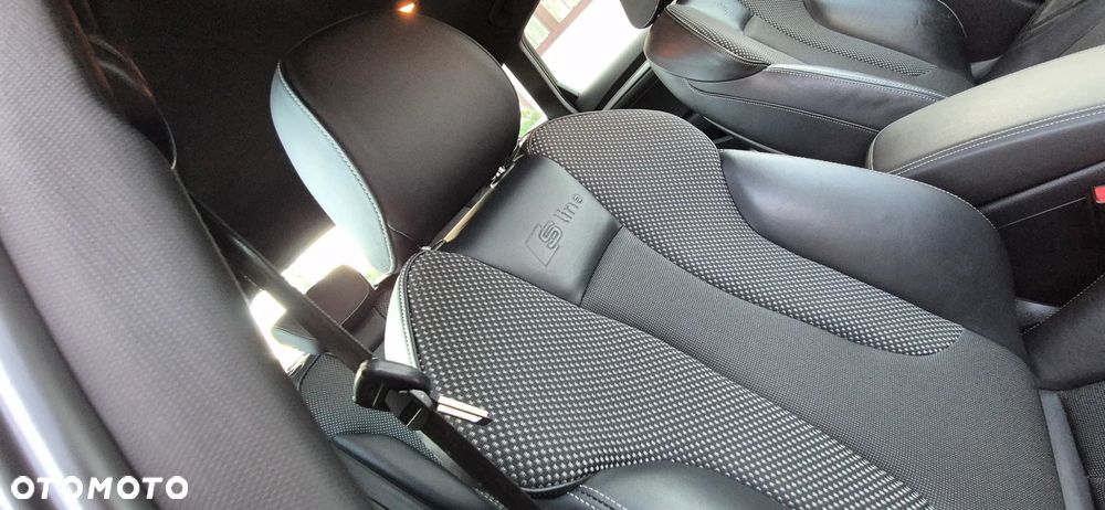 Audi A3 Sportback 2.0 TDI (clean diesel) S tronic S line Sportpaket - 19