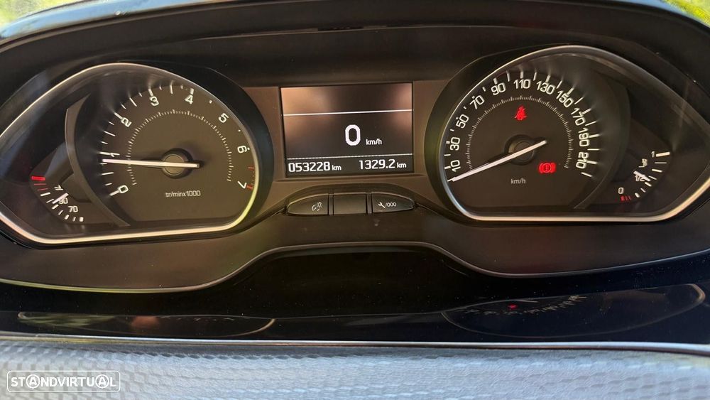 Peugeot 208 1.2 PureTech GT Line - 30