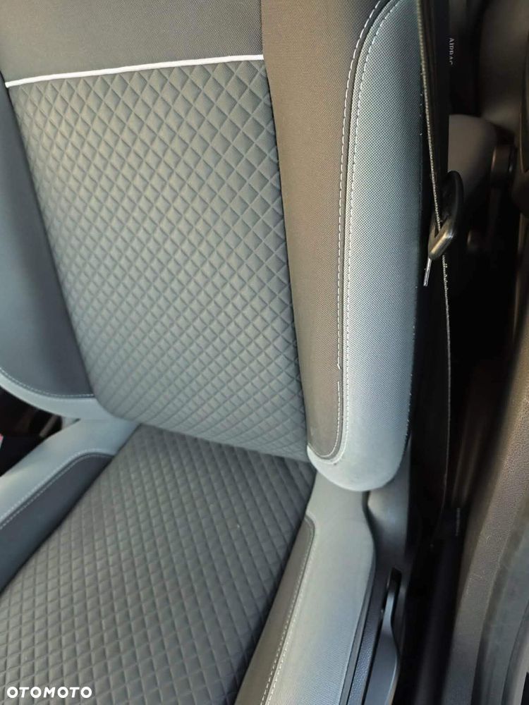 Ford Fiesta - 16