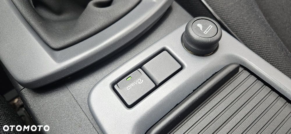 Volvo C30 D2 DRIVe Momentum - 29