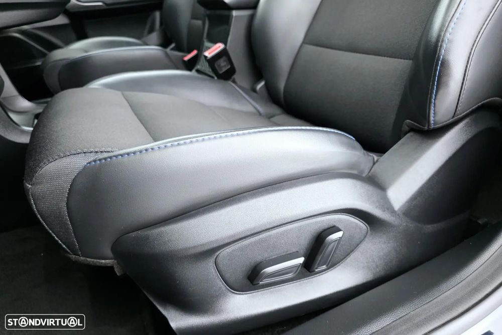 MG MG4 64 kWh Luxury - 9