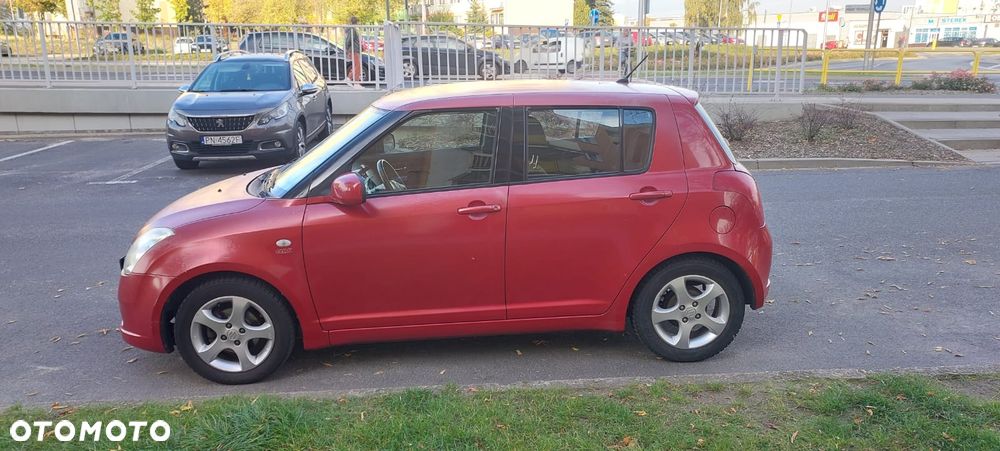 Suzuki Swift 2007 photo 4