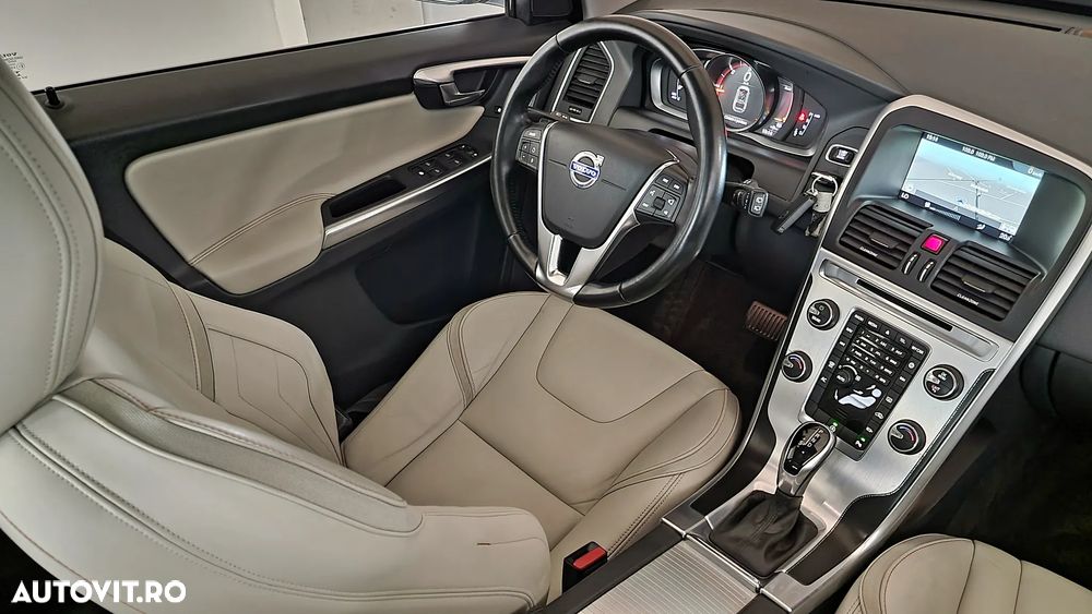 Volvo XC 60 D4 Geartronic Ocean Race - 28