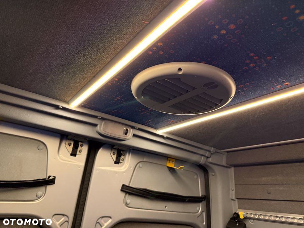 Mercedes-Benz Sprinter 516 Nr. Oferty: 20 - 21