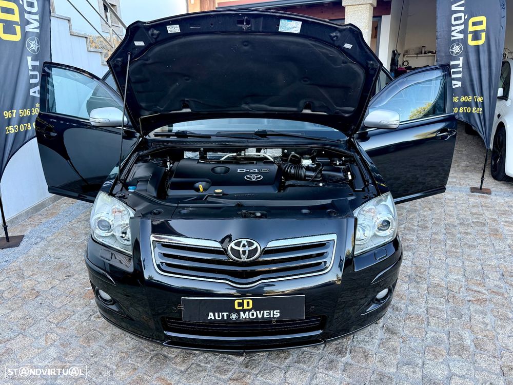Toyota Avensis SW 2.2 D-4D Executive - 29
