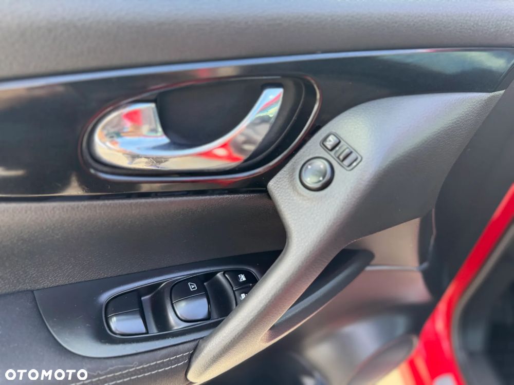 Nissan Qashqai 1.6 DCi N-Connecta EU6 - 15